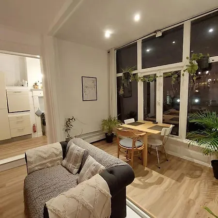 Historic Very Close To City Center * Rotterdam